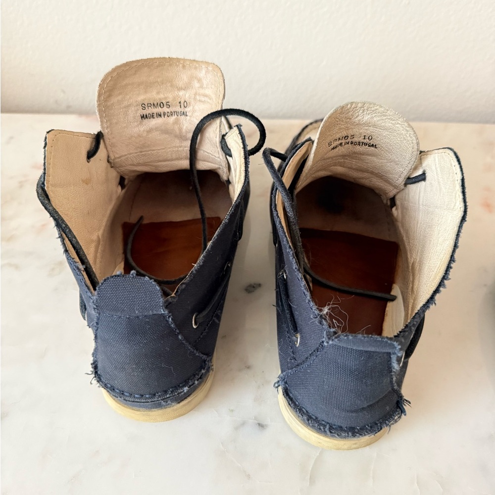 Generic Man - Men’s Size 10 Navy and White Casual Shoes - Picture 6 of 8
